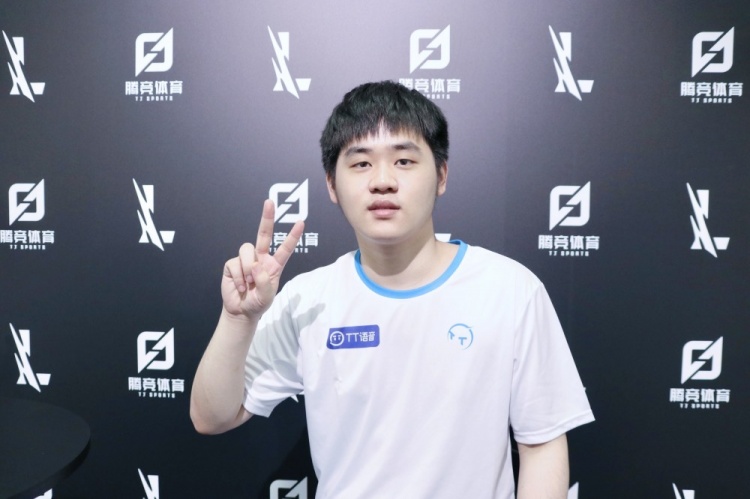 冰球式助攻 冰球式助攻